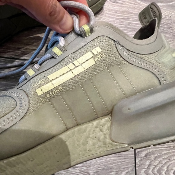 NMD_V3 womens (USED) - Picture 7 of 9